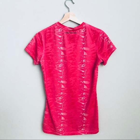 UNDER ARMOUR hot pink print performance top - Picture 7 of 7